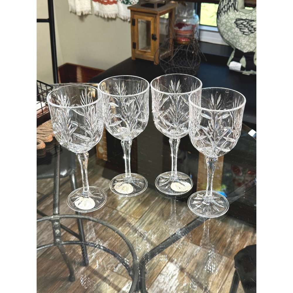 Fifth Avenue Crystal Set of 4 Wine Glasses Clear Cut Glass Stemware
